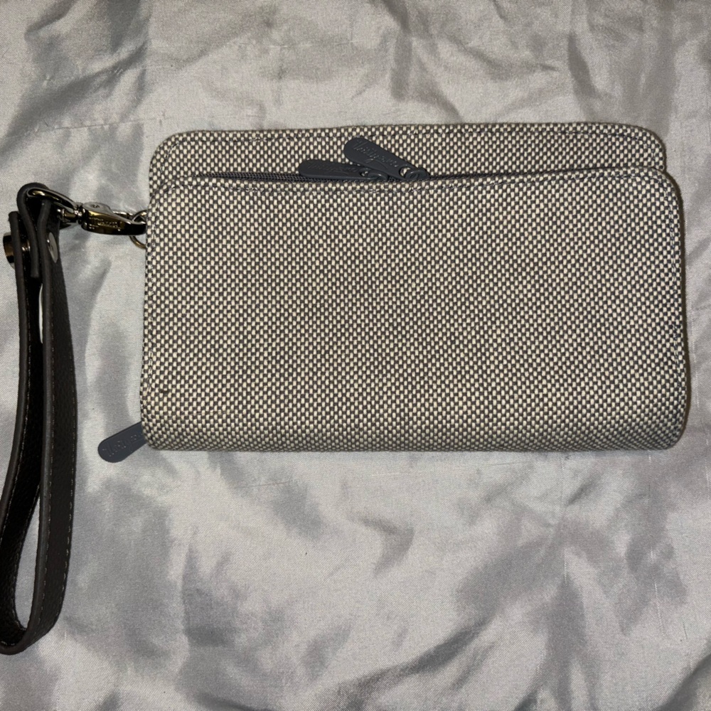 Grey Thirty-one wallet